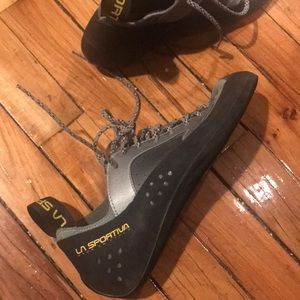 Nago la sportiva women’s climbing shoes